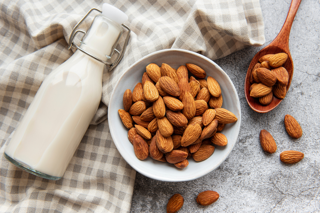 Mandorle a colazione: fanno bene e fanno dimagrire