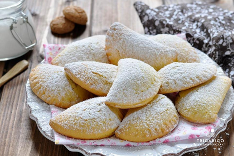 panzerotti dolci pugliesi con composta di fichi