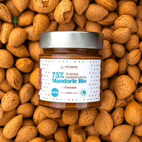 Dettaglio di Crema di Mandorle Bio 75% al Cacao – Senza zuccheri aggiunti